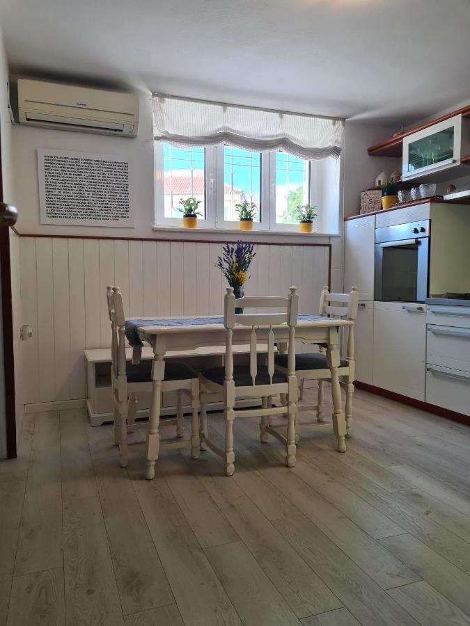 Apartmani Maretimo Primošten Eksteriør bilde